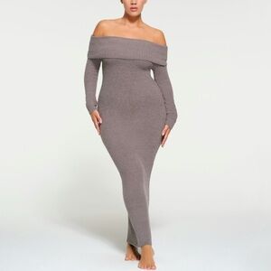 NWT SKIMS Cozy Knit Off-Shoulder Dress SMALL – Chalk Grey – (DEADSTOCK / Rare!)